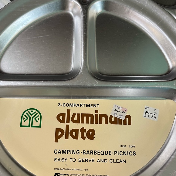 VTG NOS Lot of   12  Aluminum 3 Section Plates for Camping 12” - Picture 2 of 6